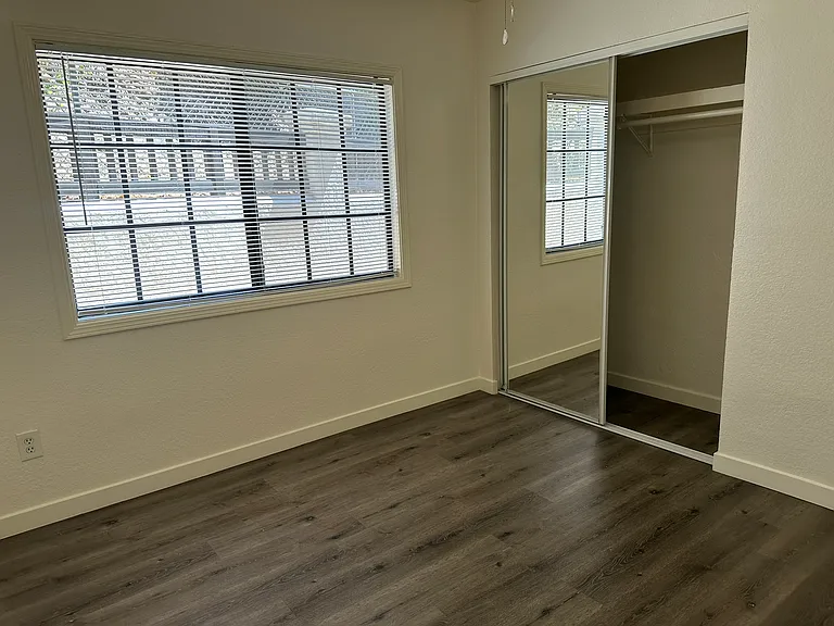 3954 Hortensia St #3954 — Photo 13