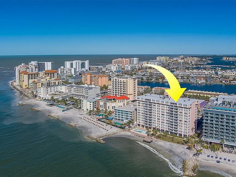 675 S Gulfview Blvd #Penthouse 1 — Photo 1