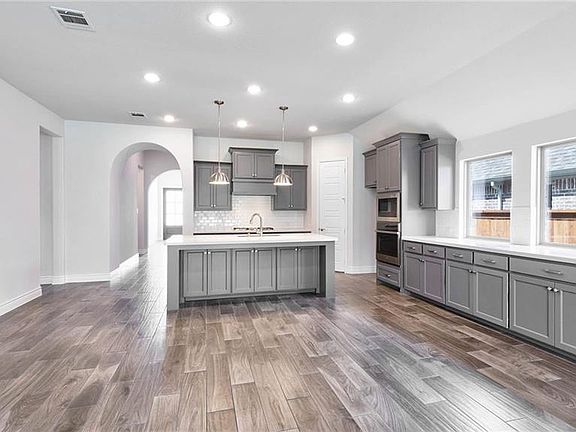 3rd image of 2732 Preakness Pl