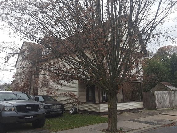 3rd image of 1329 18th Ave