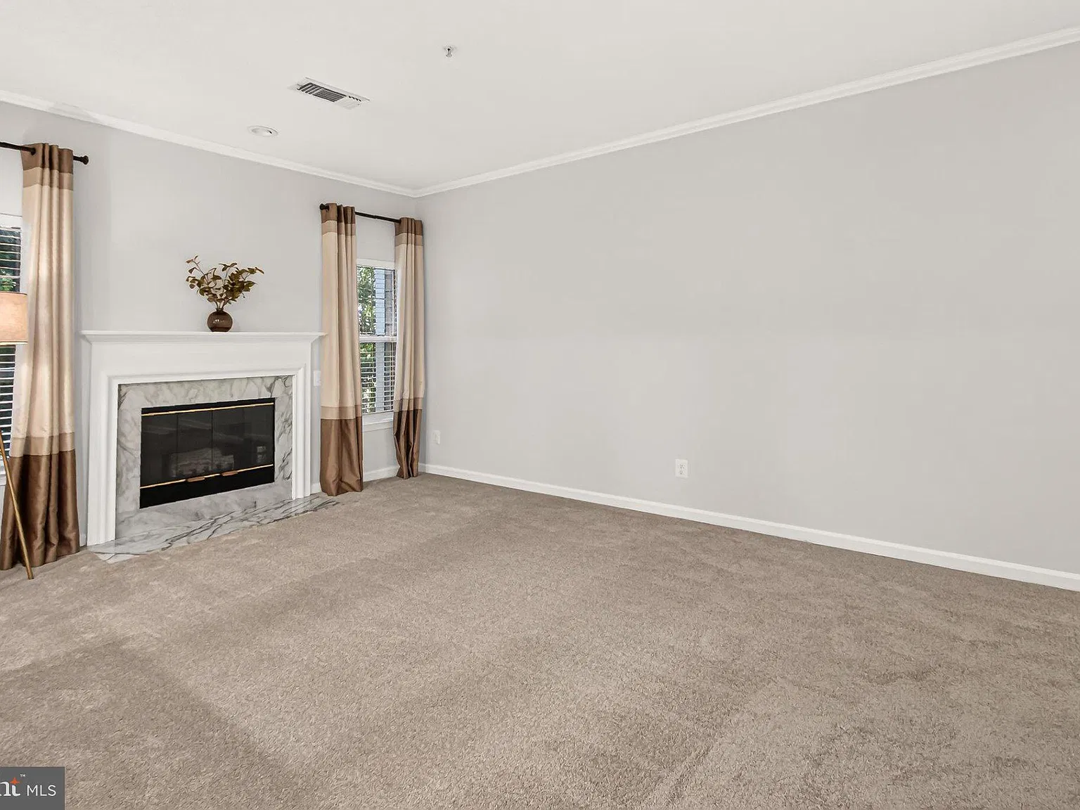 1704 Lake Shore Crest Dr — Photo 4