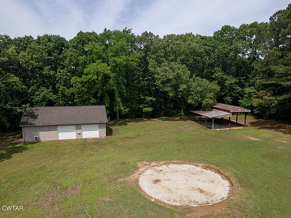3rd image of 363 Lakewood Dr E