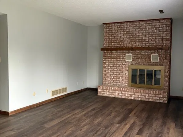 339 W Slater St, Marshall, MO