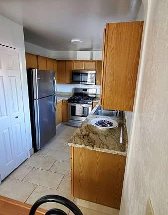 2nd image of 825 Humboldt St Unit A