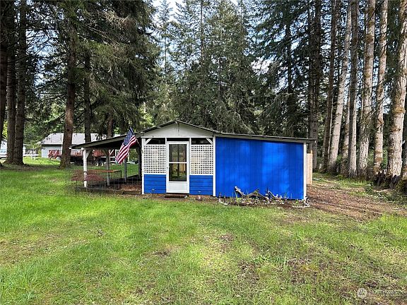 2nd image of 117 E Madrona Boulevard NW