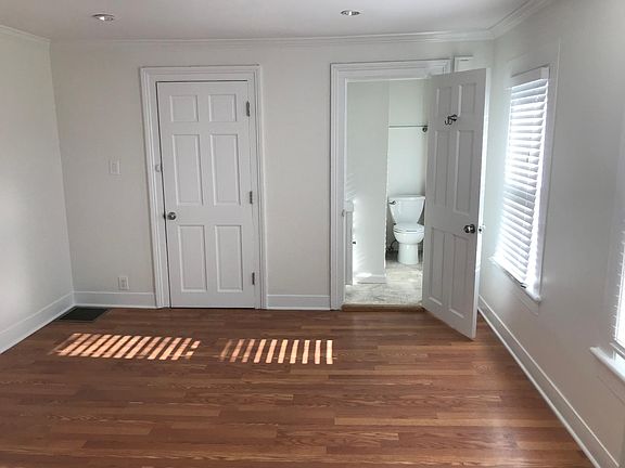 4th image of 7 Vermilyea St #2