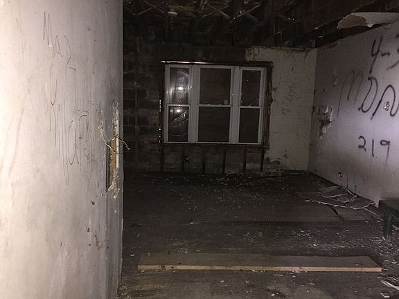 5th image of 45 N Mayfield Ave APT C
