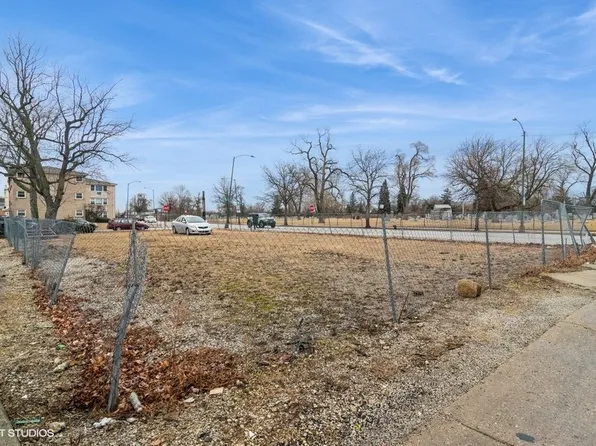 6519 W Addison St, Chicago, IL 60634