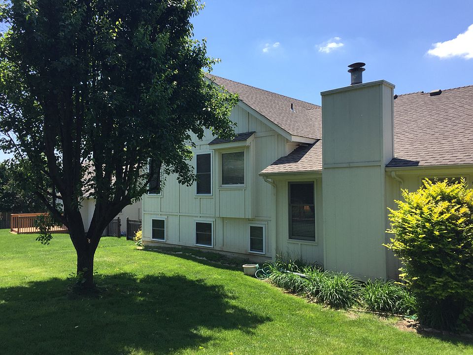 1st image of 4613 NE Jamestown Dr