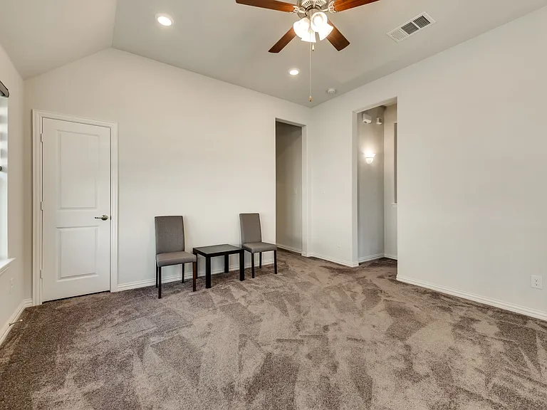 2480 Cathedral Dr — Photo 13