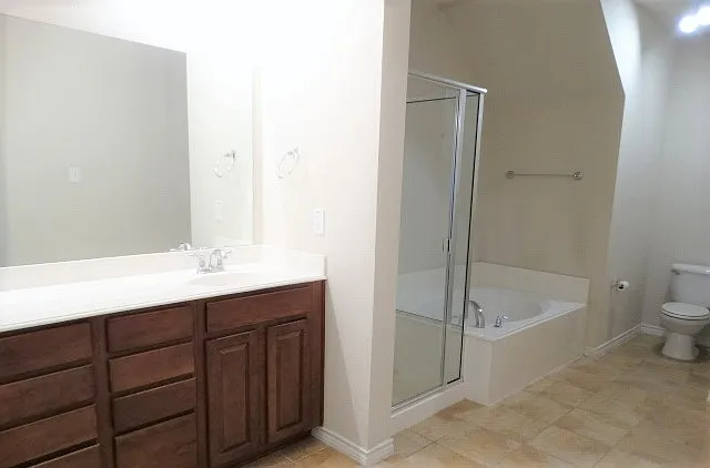 5547 Cecina Dr — Photo 12