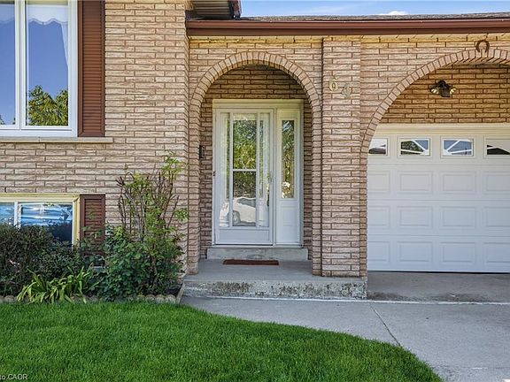 3rd image of 64 Eastbury Dr