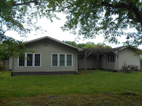 4th image of 60 Dawson Dr