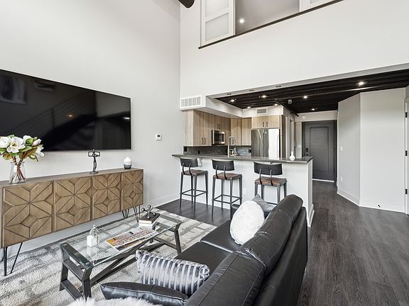 4th image of 172 E Prospect Ave #207