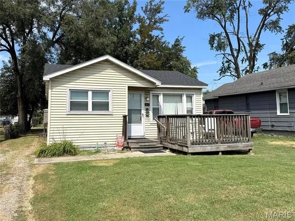 2627 Washington Ave, Granite City, IL 62040