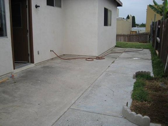 3rd image of 381 Calle Montecito