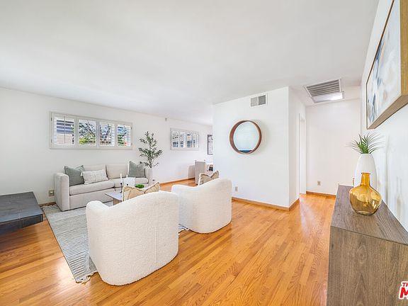5th image of 3028 Yale Ave