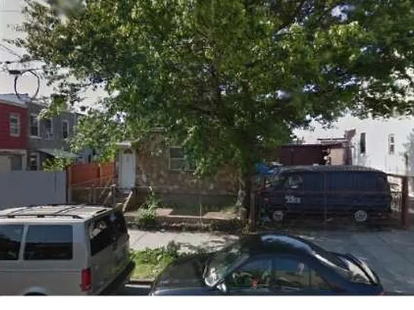 104 Hill St, Brooklyn, NY 11208
