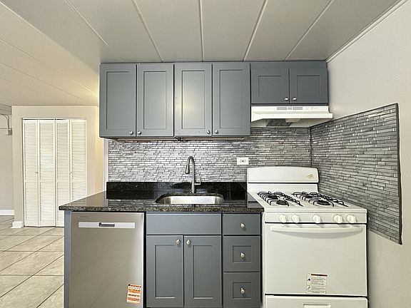 4th image of 9632 Ivanhoe Ave #A2