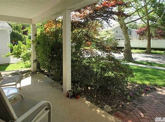2nd image of 105 Soundview Dr