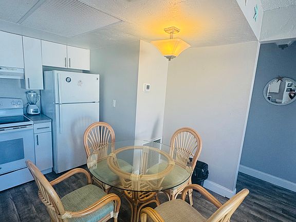5th image of 3012 Avenue C