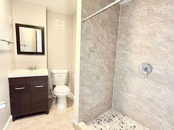 3rd image of 75 Whitney Ave #2B