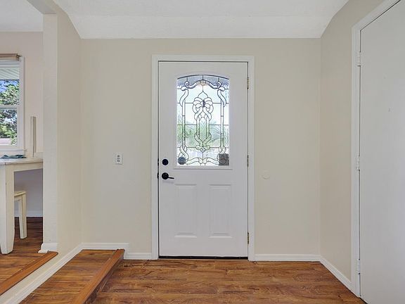 5th image of 11007 4th St NE