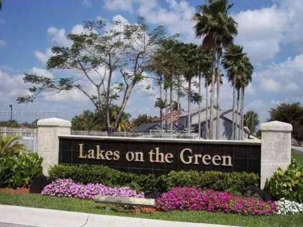 9130 NW 193rd St, Hialeah, FL 33018