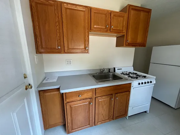 16 Maple St #4, Waltham, MA 02453