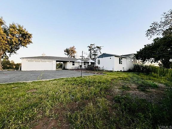 4th image of 1060 Crest View Rd