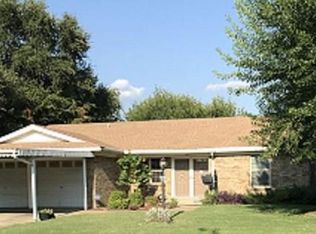 725 S Hampshire St, Saginaw, TX 76179