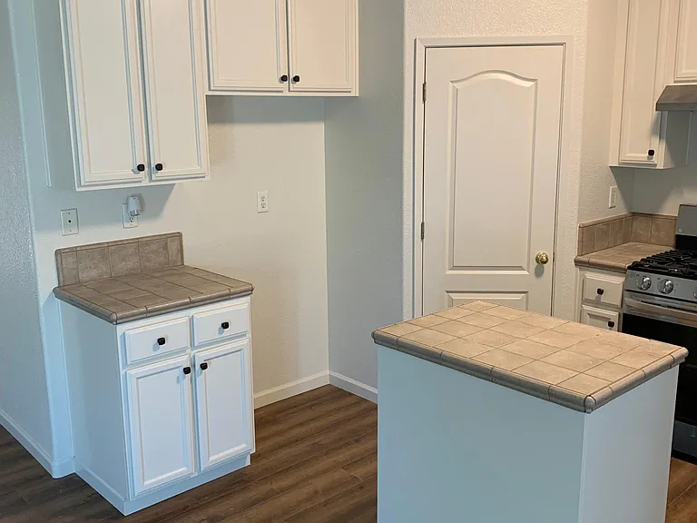 1615 Great Basin Dr — Photo 27