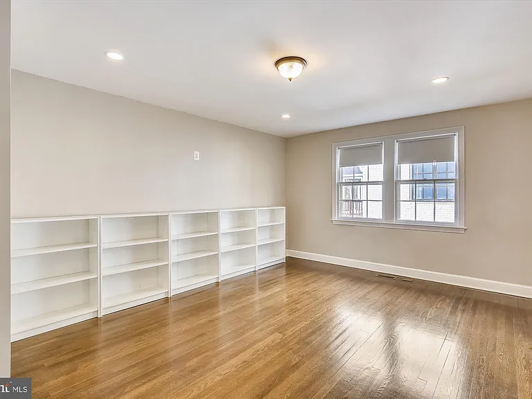 10202 Frederick Ave — Photo 6