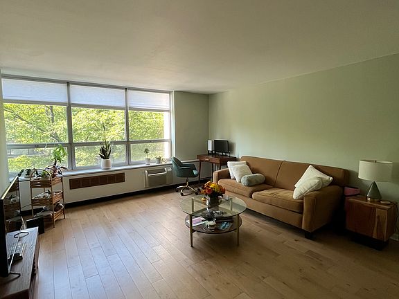 2nd image of 70 W Burton Pl APT 408