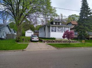 1004 Hazard Ave, Kalamazoo, MI 49048