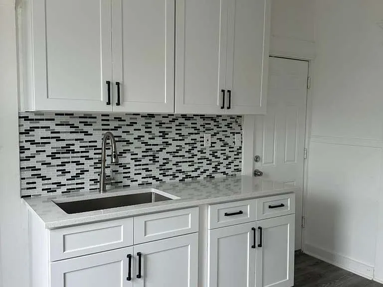690 William St #2 — Photo 9