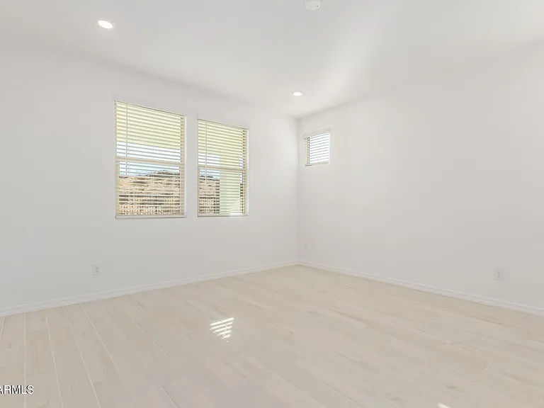 21301 W Roanoke Ave — Photo 22