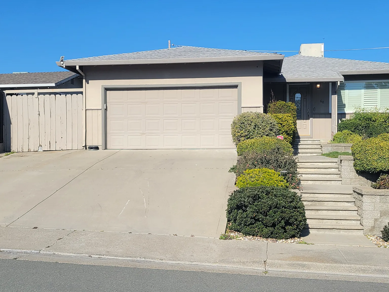 3 bed, 1980 sqft, $2,800 — Photo 1