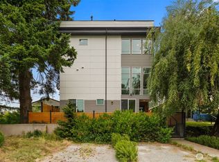 5404 26th Ave SW, Seattle, WA 98106