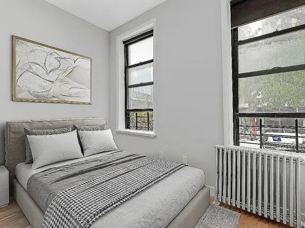 568 9th Ave APT 2F, New York, NY 10036