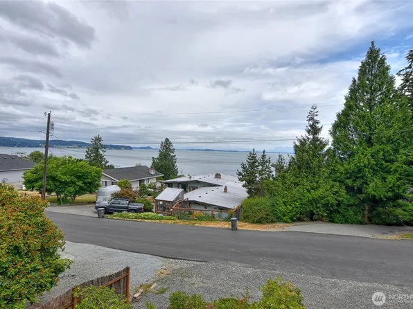 305 Baker Way, Camano Island, WA 98282
