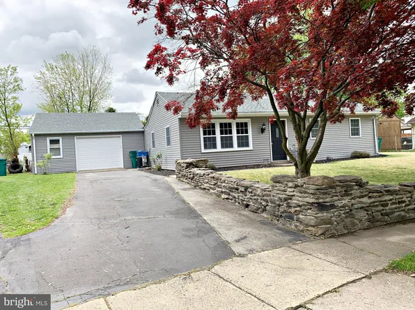 902 Hilary Ave, Croydon, PA 19021