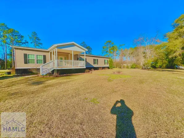 215 River Oaks Dr, Bloomingdale, GA 31302