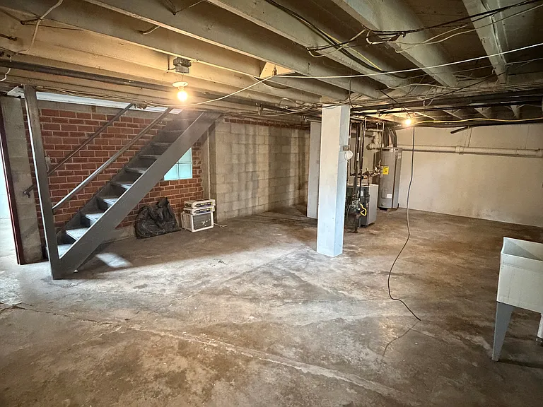 28 Hillside Ave #2 — Photo 4