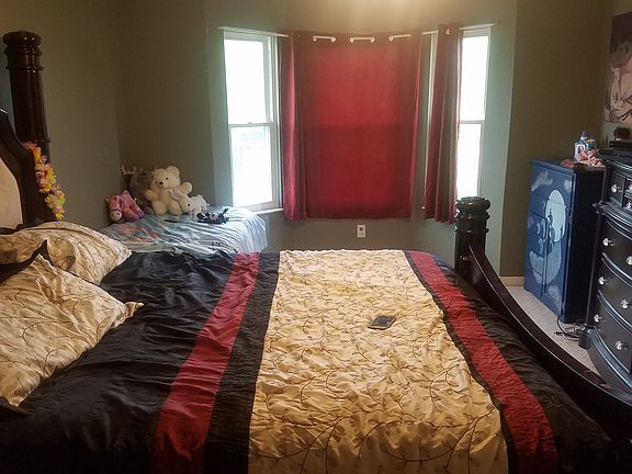 2nd image of 4715 Country Ln