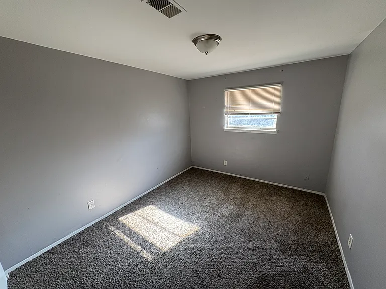 3560 S Lynn St #A — Photo 10