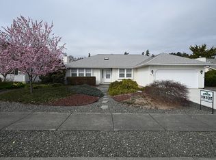 922 E Willow St, Sequim, WA