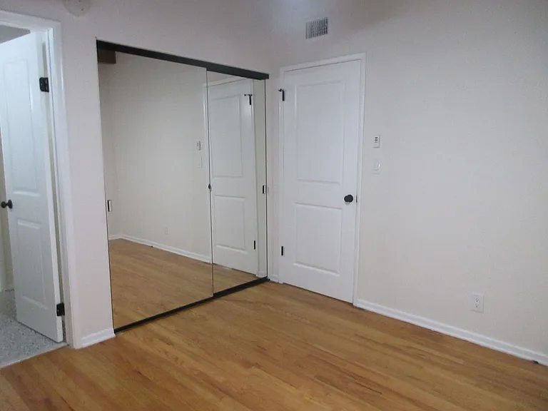 13235 Cumpston St — Photo 33