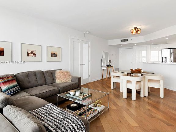 5th image of 1900 Sunset Harbour Dr #2103