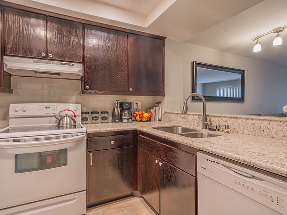 4th image of 1031 S Palmetto Ave APT A3
